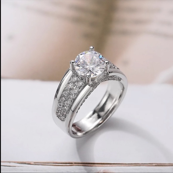 New Women’s 925 Silver Beautiful Diamond Ring - Picture 6 of 6